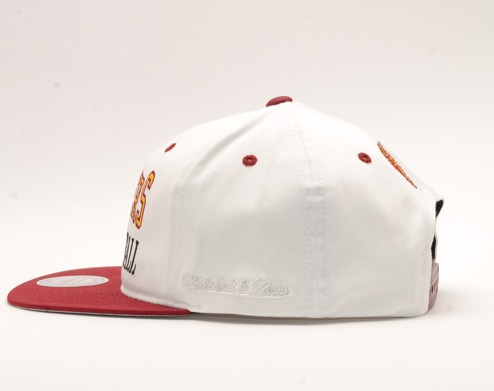 Kšiltovka Mitchell & Ness Cleveland Cavaliers Dunk Off White Snapback