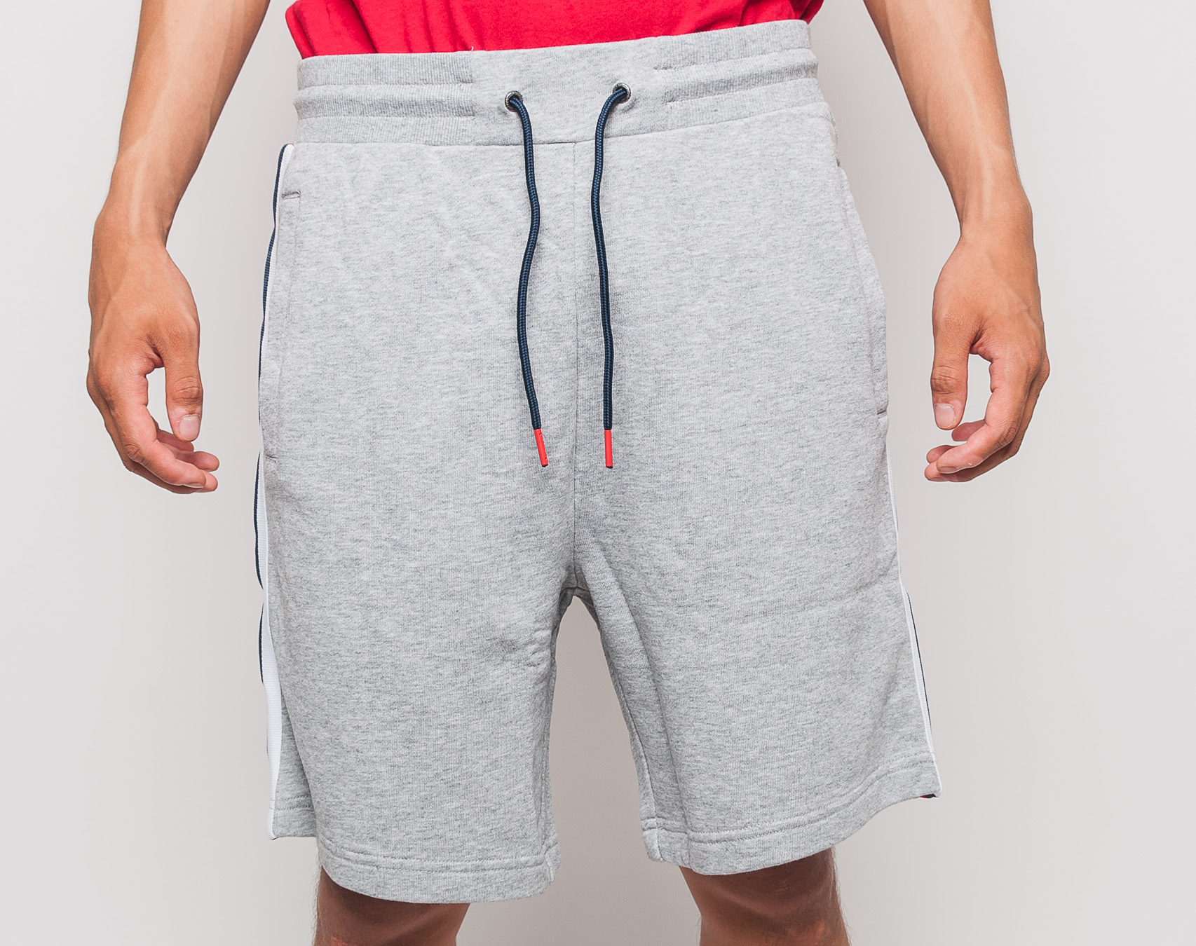 Kraťasy Cayler & Sons White Label Taped Sweatshorts Heather Grey/Multicolor
