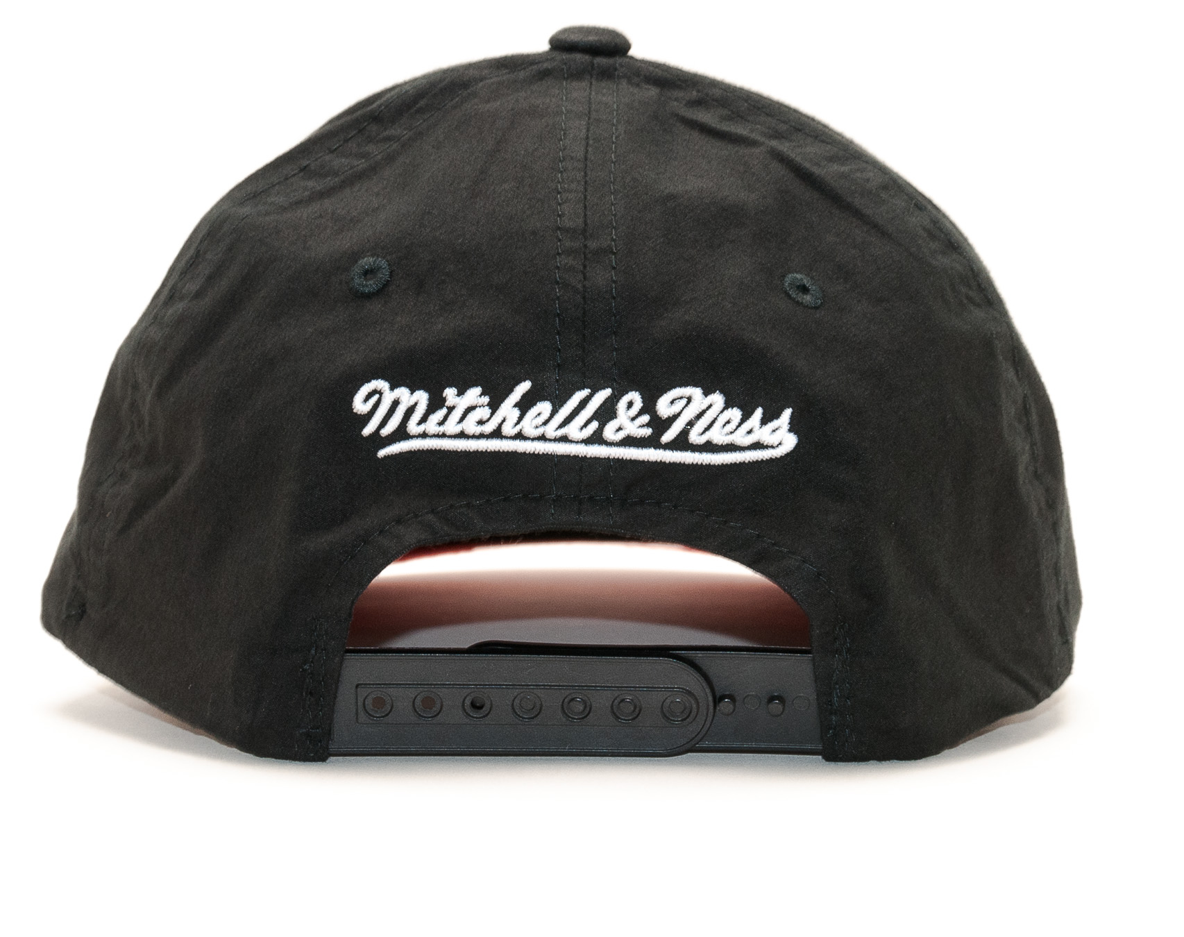 Kšiltovka Mitchell & Ness NBA Biowashed Zig Zag 110 SB Chicago Bulls Black Snapback