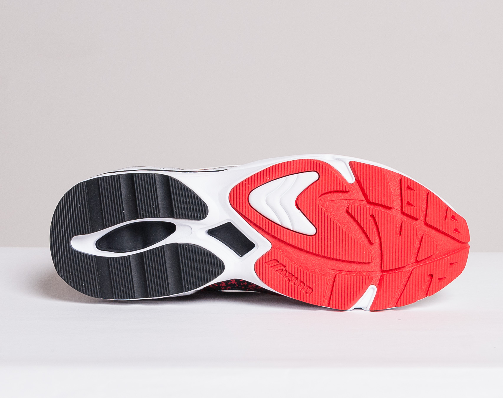 Boty Mizuno Wave Rider 1 White/Black/High Risk Red D1GA192509