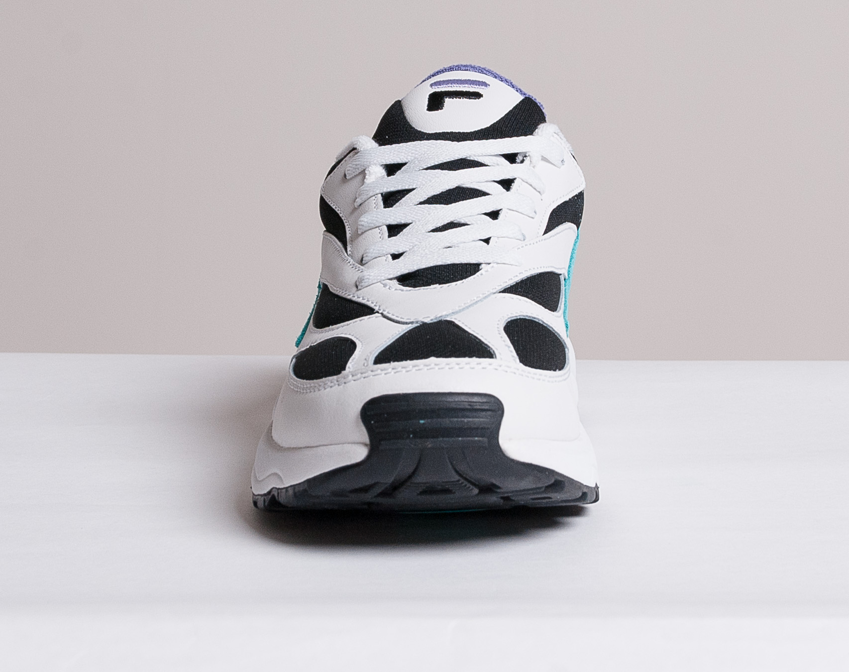 Boty FILA V94M Low Black/Blue Curacao/Violet Tulip 1010573 11P